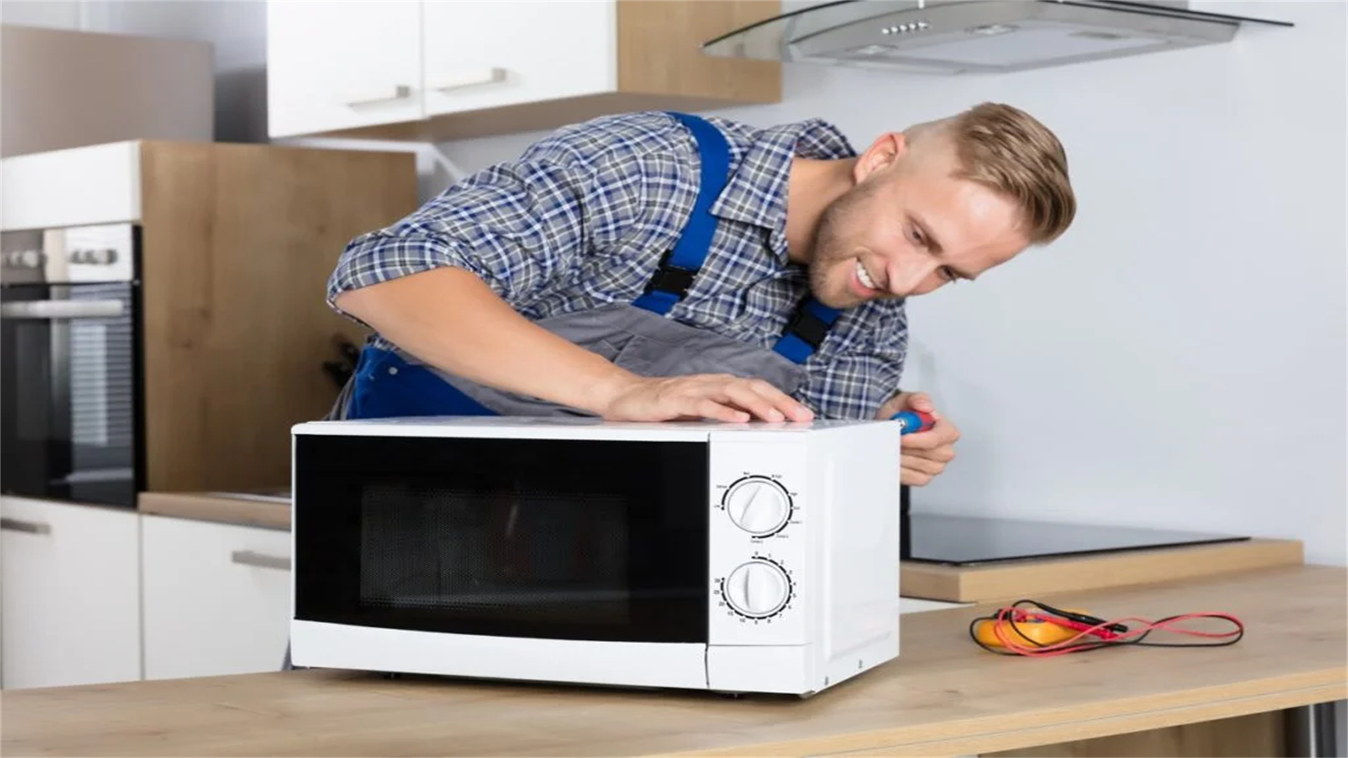 電子レンジと扇風機のトラブルシューティング：簡単なDIY修理方法