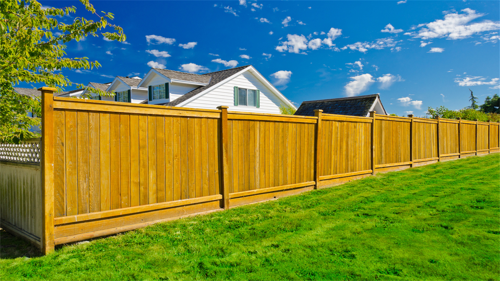 DIY Cabin Fence Construction: Security and Style Tips