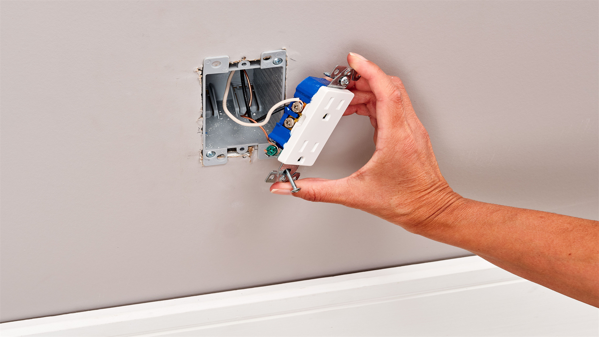 DIY Guide to Replacing Broken Switches and Outlets Safely