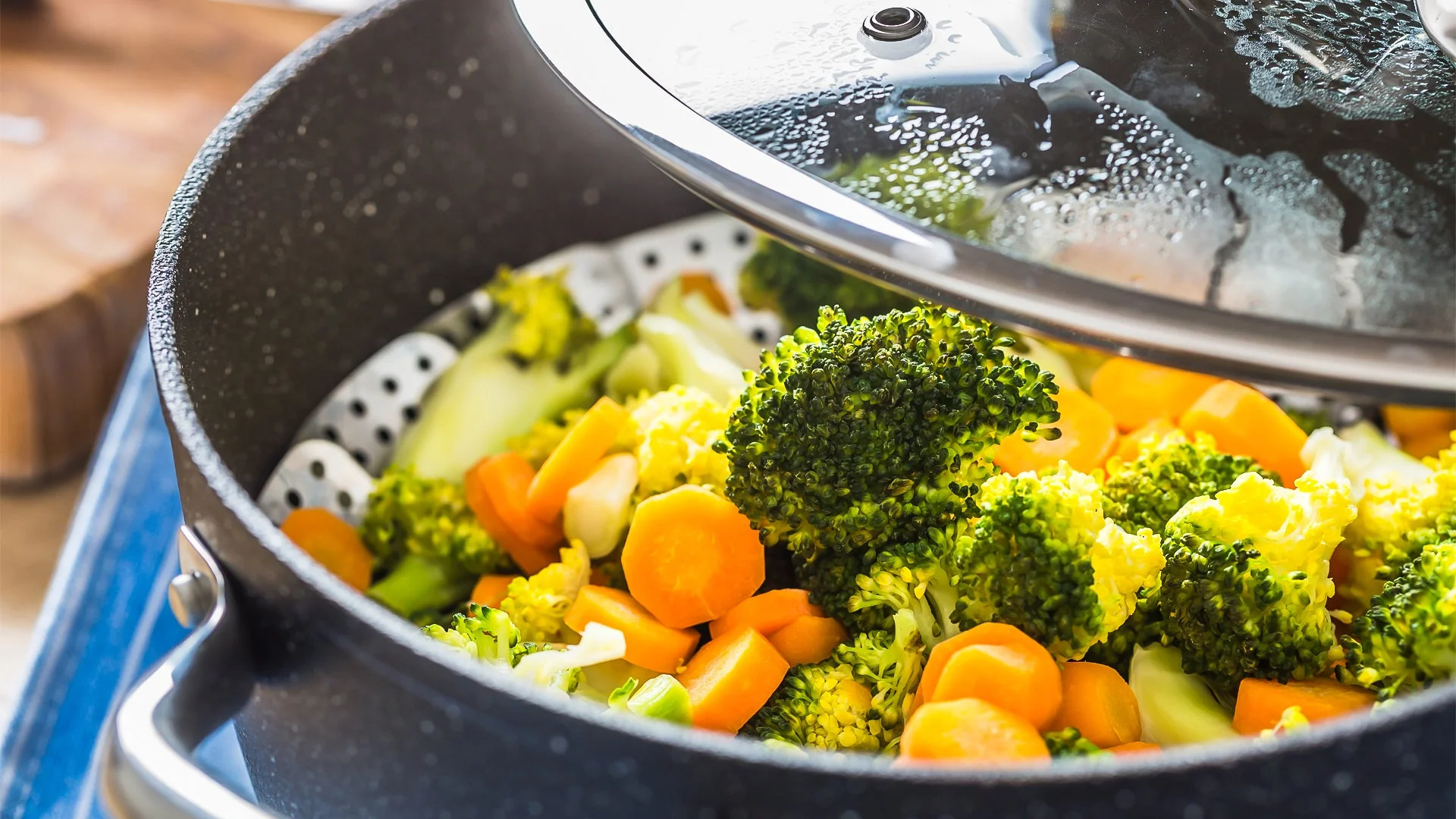 How to Cook Fresh Vegetables to Preserve Flavor and Nutrients