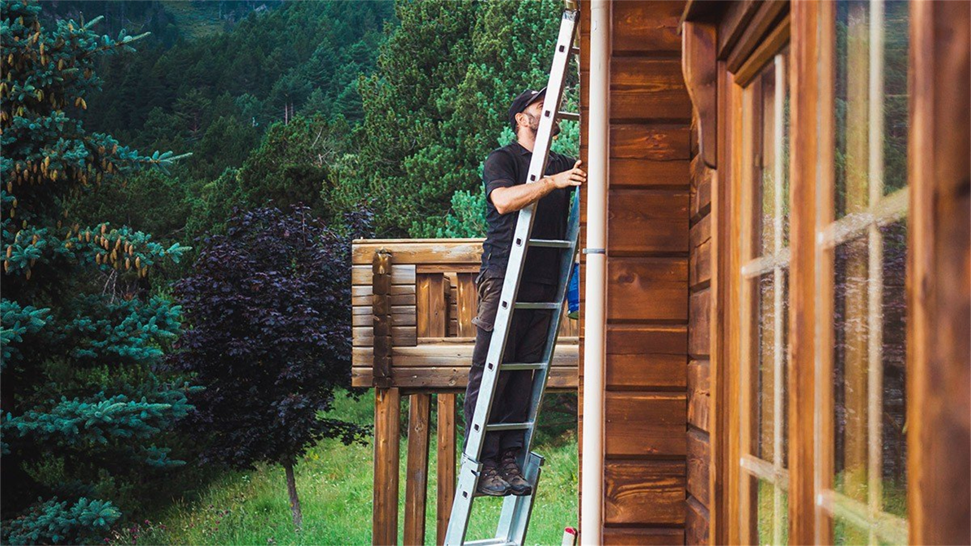 Practical Guide to Cleaning a Log Cabin Without Damaging the Wood